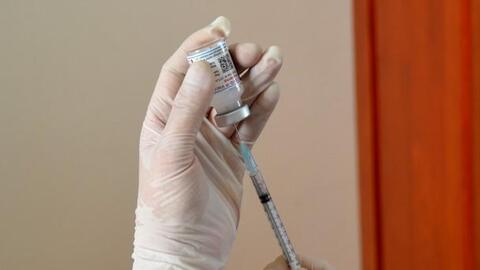 Đẩy nhanh tiến độ tiêm vaccine phòng COVID-19 mũi 3 cho người từ 18 tuổi trở lên