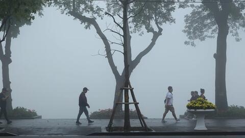 Vì sao sương mù dày đặc bao phủ Hà Nội?