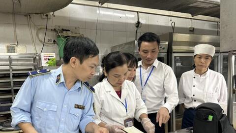 Ba Đình tăng cường kiểm tra, giám sát đảm bảo an toàn thực phẩm