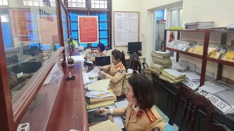 Người dân đổi, cấp lại Giấy phép lái xe trực tiếp tại Công an xã, phường từ 1/3