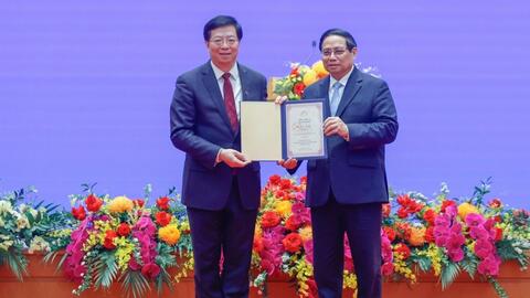 Thủ tướng Phạm Minh Chính nhận danh hiệu Giáo sư danh dự Đại học Thanh Hoa