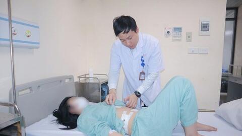 Nữ sinh 15 tuổi đã mắc bệnh đau dạ dày, thủng hành tá tràng