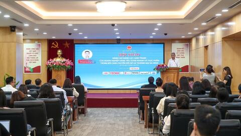 Nâng cao năng lực cạnh tranh của doanh nghiệp hàng tiêu dùng nhanh và thực phẩm