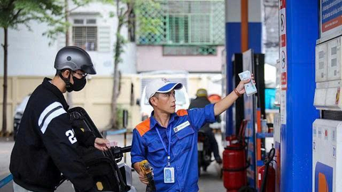 Giá xăng dầu hôm nay 23/07/2025: Tiếp đà giảm sâu