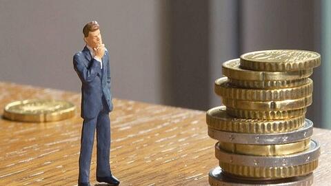 Giá bạc hôm nay 11/8/2025: Bạc neo ở mức cao