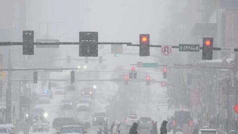 Hàng chục nghìn chuyến bay ở Mỹ bị hủy do siêu bão lịch sử