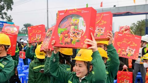 Báo Nhân Dân "Xây Tết" cho hơn 1.100 công nhân xây dựng