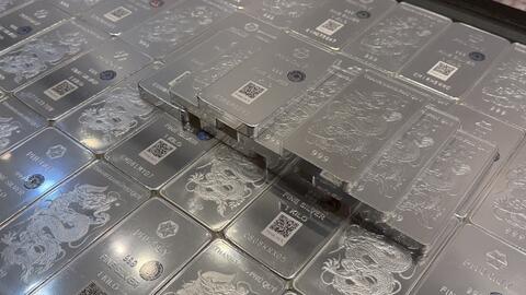 Giá bạc hôm nay 7/4/2026: Bạc chịu áp lực giảm