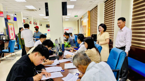 Thủ tướng yêu cầu quyết liệt cắt giảm thủ tục hành chính, điều kiện kinh doanh