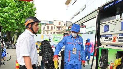 Giá xăng dầu đồng loạt giảm từ 15 giờ ngày 25/6