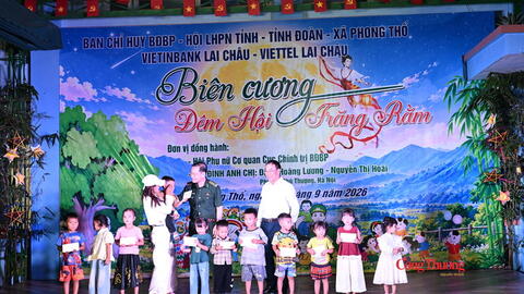 Ấm áp tình quân dân trong “Biên cương - Đêm hội trăng rằm”