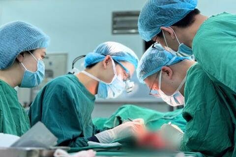 Nam công nhân đứt lìa ngón tay do tai nạn lao động
