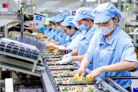 Ngành công nghiệp: Cơ cấu sản phẩm chuyển dịch tích cực