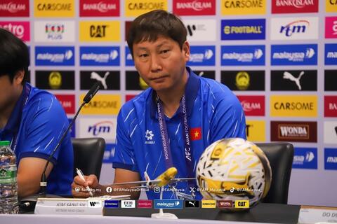 HLV Kim Sang Sik đặt trọn niềm tin vào các học trò