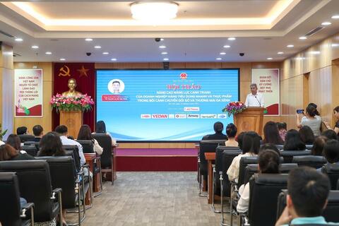Nâng cao năng lực cạnh tranh của doanh nghiệp hàng tiêu dùng nhanh và thực phẩm
