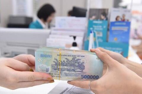 Giảm một nửa mức thu hơn 40 khoản phí, lệ phí cho người dân, doanh nghiệp