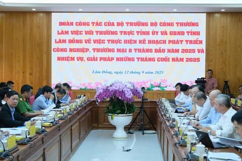 Bộ trưởng Nguyễn Hồng Diên làm việc với tỉnh Lâm Đồng về phát triển công nghiệp, thương mại