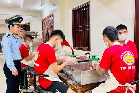 Thanh Hóa siết chặt kiểm soát thị trường dịp Trung thu