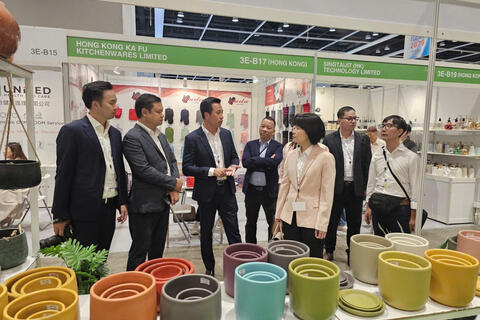 Thủ công mỹ nghệ Hà Nội “chinh phục” thị trường Hồng Kông (Trung Quốc)