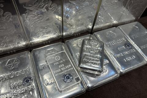 Giá bạc hôm nay 6/11/2025: Bạc nối đà tăng
