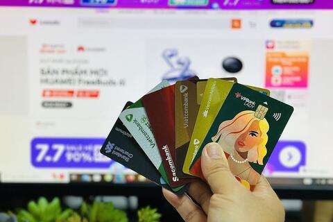Ngân hàng nào thống trị thị trường thẻ tín dụng?