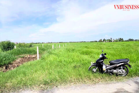 Giá đất nền leo thang nhưng khó bán, nhà đầu tư đu đỉnh chưa về bờ