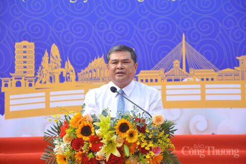 Cần Thơ: Khai mạc 'Sắc xuân miệt vườn' và Công viên sách xuân Bính Ngọ