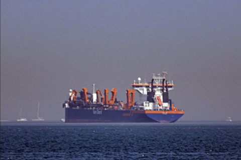 Giá vàng và dầu thô thế giới tăng mạnh do căng thẳng Trung Đông