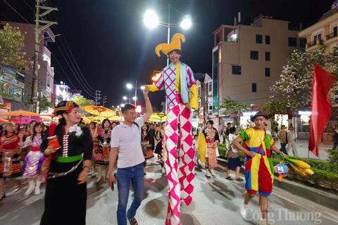 Điện Biên: Gần 3.000 diễn viên, quần chúng tham gia Carnaval đường phố