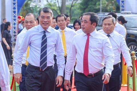 Thủ tướng dự lễ khởi công 5 tuyến đường sắt, 3 dự án nhà ở cho thuê tại Hà Nội với tổng vốn hơn 1,3 triệu tỷ đồng