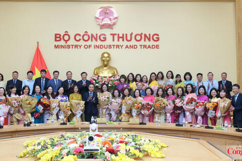 Bộ Công Thương tổ chức gặp mặt nhân Ngày Phụ nữ Việt Nam
