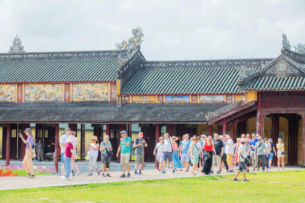 TP. Huế: Nâng cao dịch vụ, đảm bảo phục vụ khách dịp lễ 30/4 – 1/5  