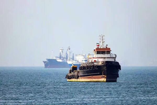 Chiến sự Trung Đông ngày 26/6: Tàu hàng bị tấn công tại eo biển Hormuz