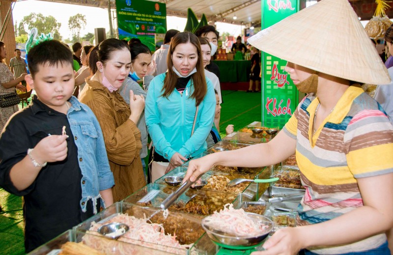 Tôm Cà Mau - tự hào thương hiệu Việt