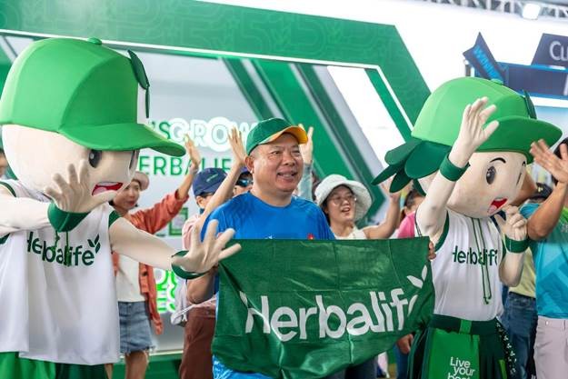 Cùng chạy với Herbalife tại VnExpress Marathon Nha Trang 2024