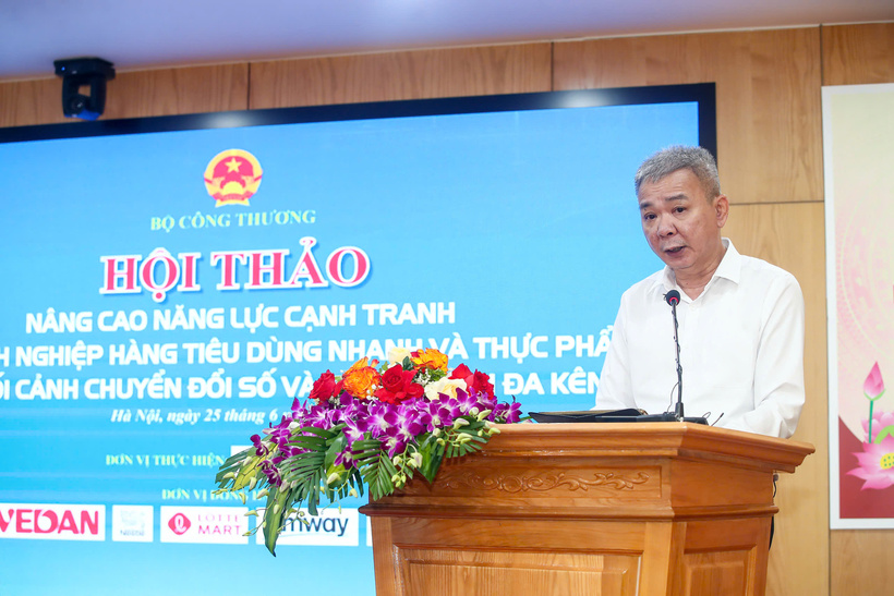 Nhà báo Nguyễn Tiến Cường - Phó Tổng Biên tập Báo Công Thương phát biểu khai mạc hội thảo.