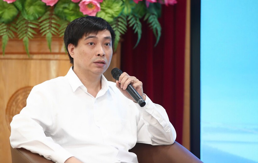 Ông Bùi Nguyễn Anh Tuấn - Phó Cục trưởng Cục Quản lý và Phát triển thị trường trong nước, Bộ Công Thương trao đổi tại phiên thảo luận.