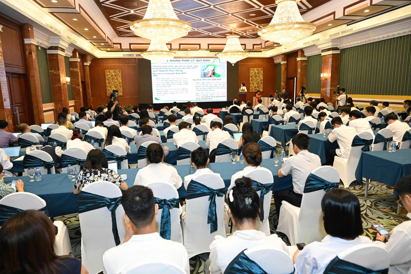 Quang cảnh Diễn đàn “Sử dụng năng lượng tiết kiệm, hiệu quả: Thành quả và mục tiêu trong kỷ nguyên vươn mình” do Bộ Công Thương tổ chức sáng 26/6. Ảnh: Cấn Dũng