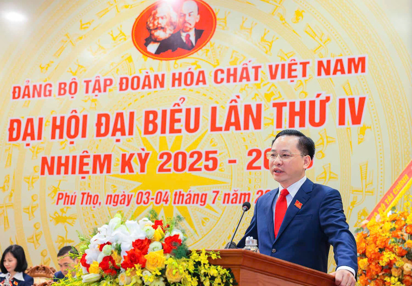 Phó Bí thư Đảng uỷ, Thành viên Hội đồng thành viên, Tổng giám đốc Vinachem Nguyễn Hữu Tú phát biểu. Ảnh:TTXVN