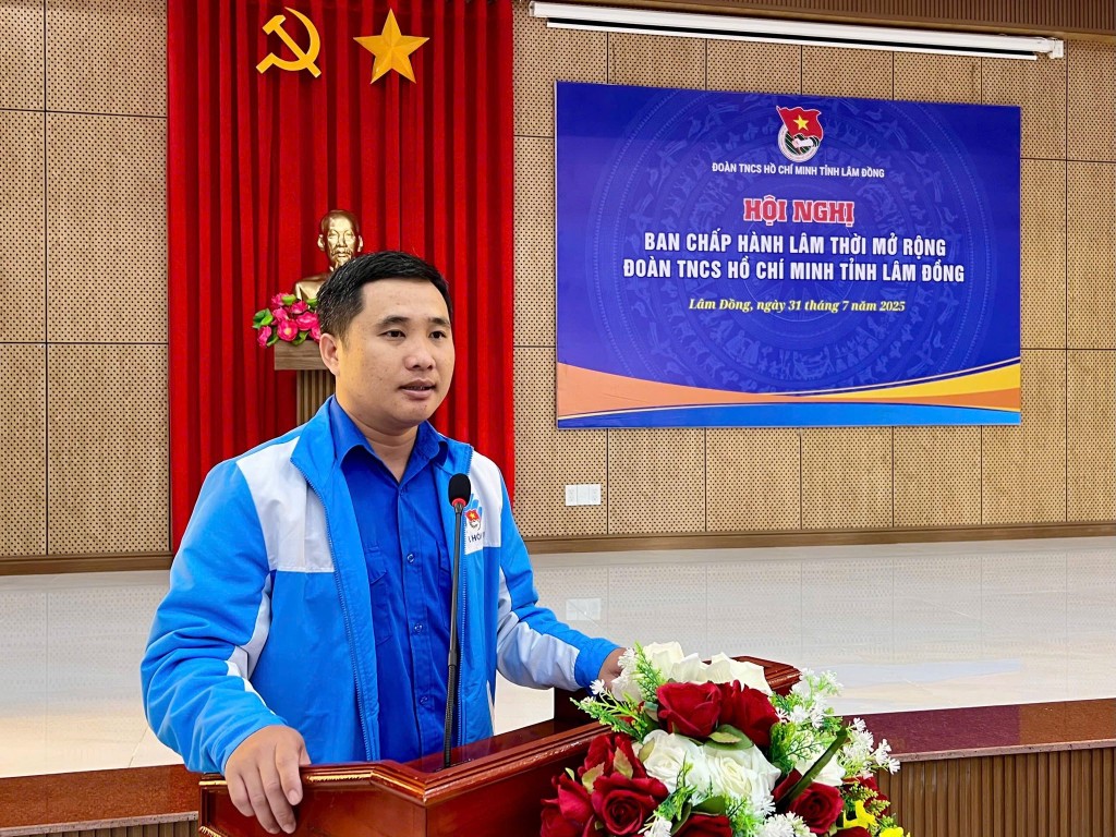 Bí thư Tỉnh đoàn Lâm Đồng Trương Minh Quang phát biểu tại hội nghị (Ảnh: TTLĐ)