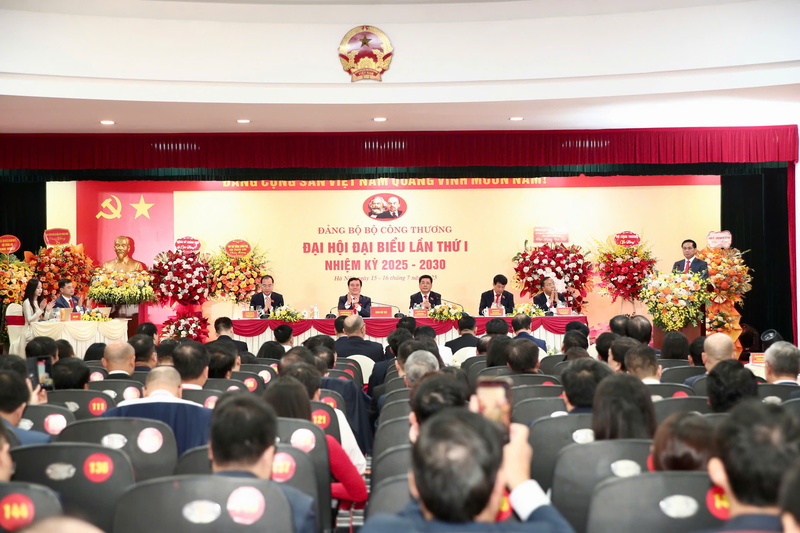 Báo cáo Chính trị tại Đại hội Đảng bộ Bộ Công Thương nhiệm kỳ 2025 - 2030 đề ra các chỉ tiêu phấn đấu có ý nghĩa chiến lược