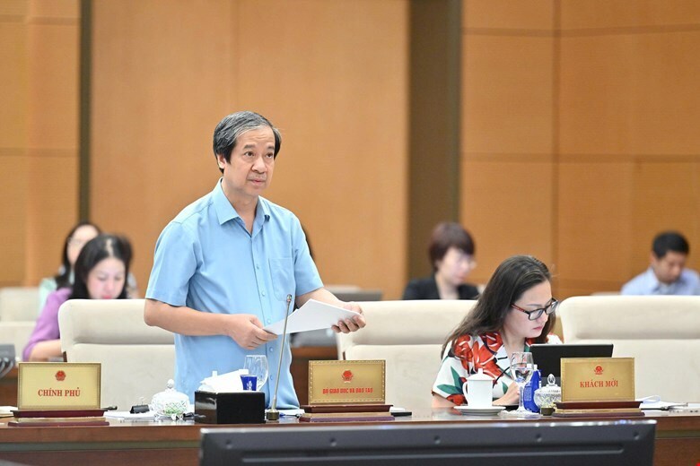 Bộ trưởng Bộ Giáo dục và Đào tạo Nguyễn Kim Sơn. Ảnh: VPQH
