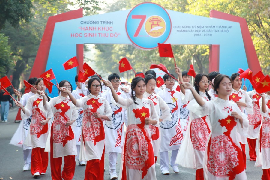 Hành trình xây dựng môi trường giáo dục toàn diện ở Thủ đô