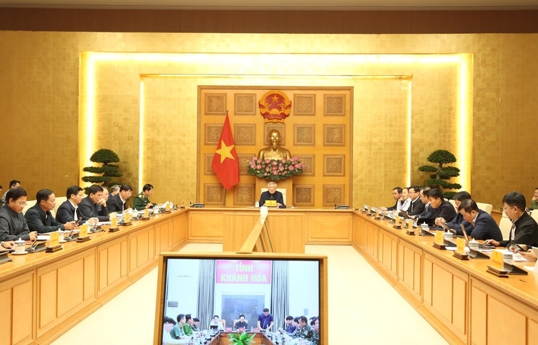 Phó Thủ tướng Thường trực Chính phủ Nguyễn Hòa Bình dự tại điểm cầu trụ sở Chính phủ - Ảnh VGP/Đình Hải