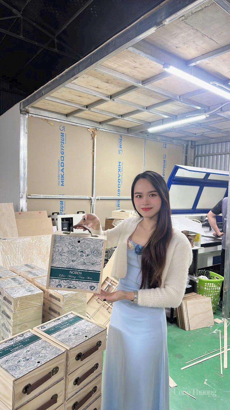 Hộp đựng quà Tết được nhiều khách hàng lựa chọn để tự đóng quà theo nhu cầu và khả năng chi tiêu.