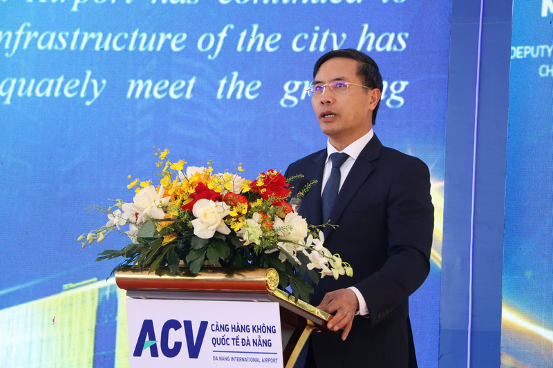 Chủ tịch UBND TP. Đà Nẵng Phạm Đức Ấn nhấn mạnh việc đầu tư Nhà ga hàng hóa mới sẽ góp phần đẩy mạnh xuất nhập khẩu, giúp Đà Nẵng tham gia sâu hơn vào chuỗi cung ứng, chuỗi logistics khu vực và toàn cầu. Ảnh: Bình An