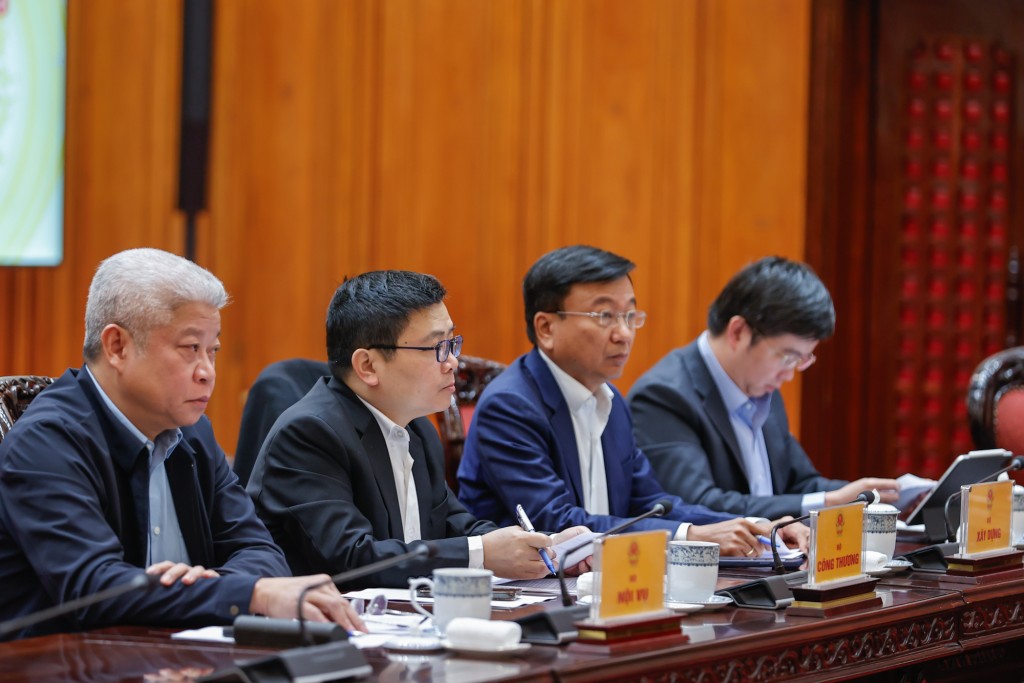 Các đại biểu dự Phiên họp - Ảnh: VGP/Nhật Bắc Các đại biểu dự Phiên họp - Ảnh: VGP/Nhật Bắc