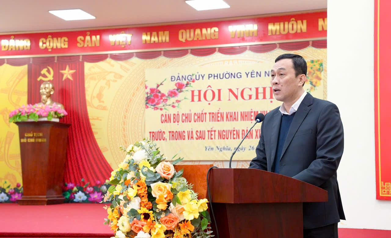 Chủ tịch UBND phường Yên Nghĩa Lê Xuân Hoàn phát biểu tại hội nghị