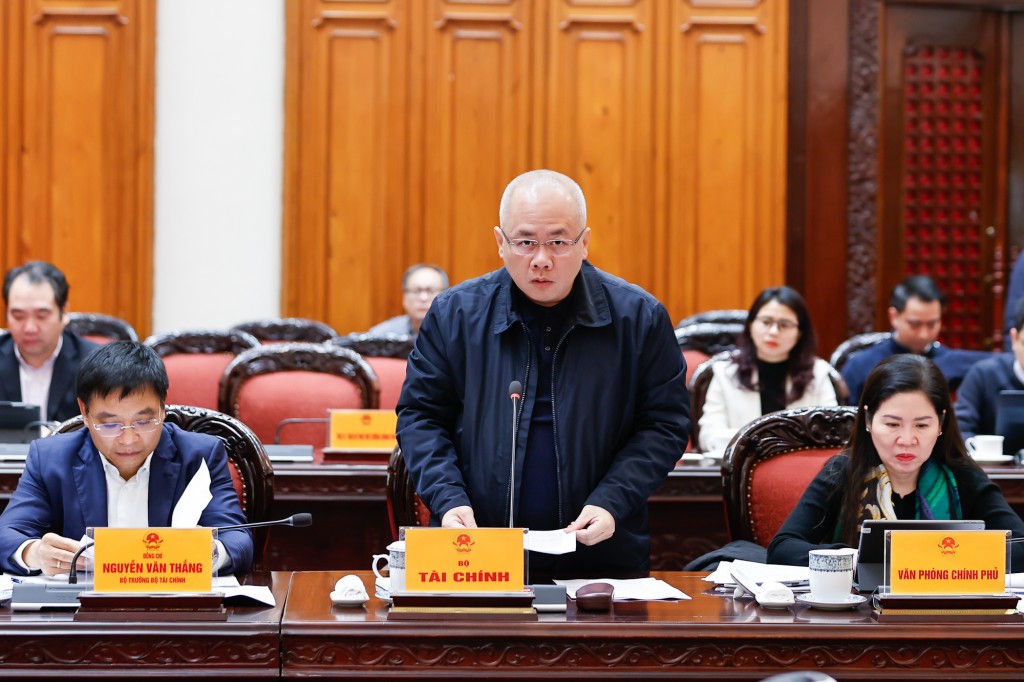 Thứ trưởng Bộ Tài chính Đỗ Thành Trung phát biểu - Ảnh: VGP/Nhật Bắc Thứ trưởng Bộ Tài chính Đỗ Thành Trung phát biểu - Ảnh: VGP/Nhật Bắc