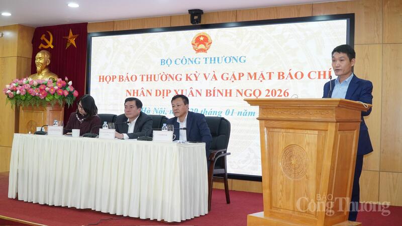 Ông Nguyễn Anh Tuấn - Trưởng phòng Quản lý kinh doanh Xăng dầu và Khí, Cục Quản lý và Phát triển thị trường trong nước (Bộ Công Thương). Ảnh: Minh Trang